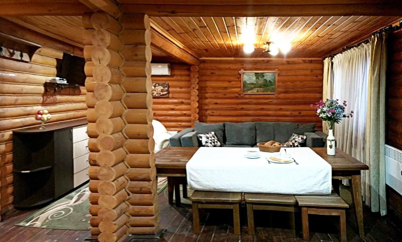 Котедж-Парк Славна Okhtyrka Extérieur photo