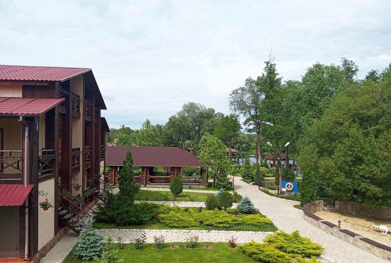 Котедж-Парк Славна Okhtyrka Extérieur photo
